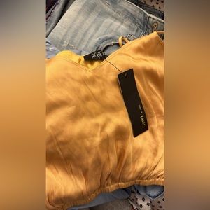Cropped BOUTIQUE silk tank. Gold. NWT